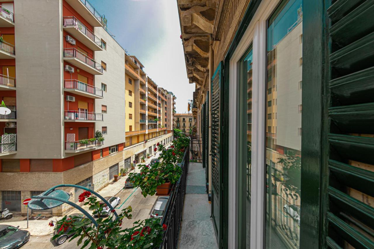 La Home42 Suite Palermo Exterior foto